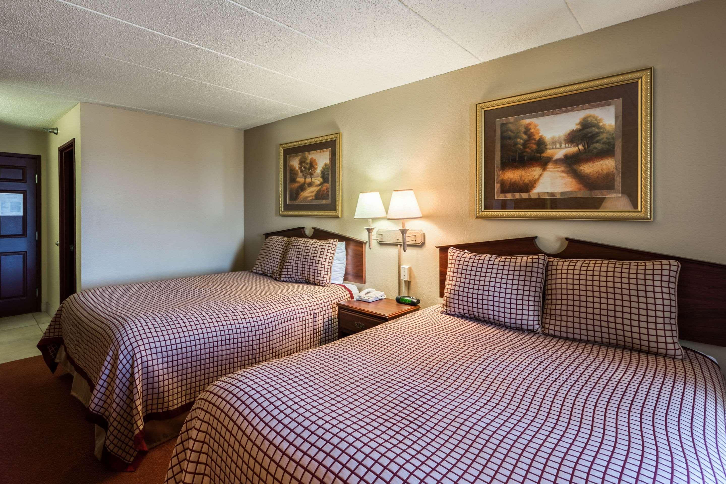 Rodeway Inn Норфолк Екстер'єр фото