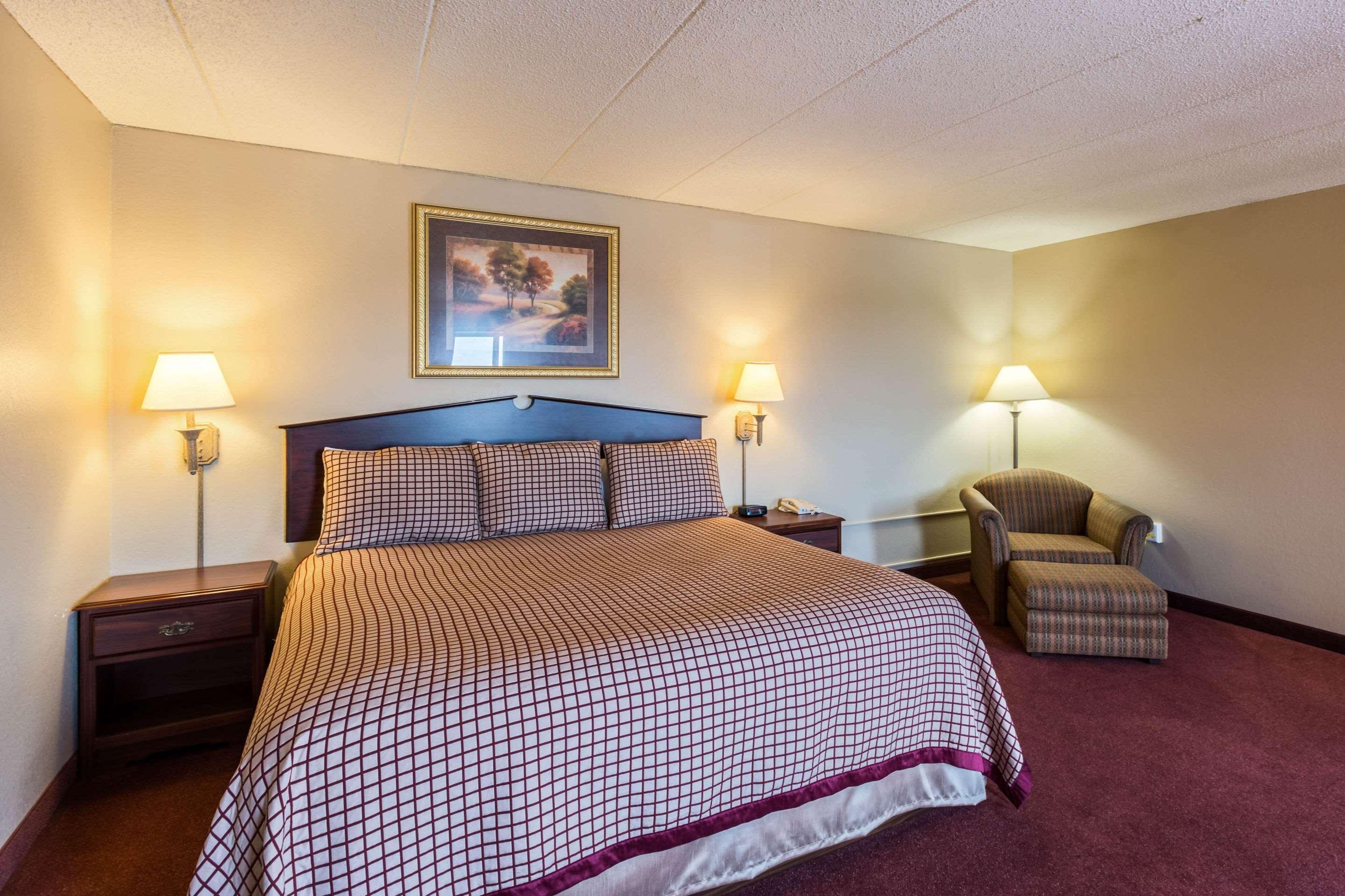 Rodeway Inn Норфолк Екстер'єр фото